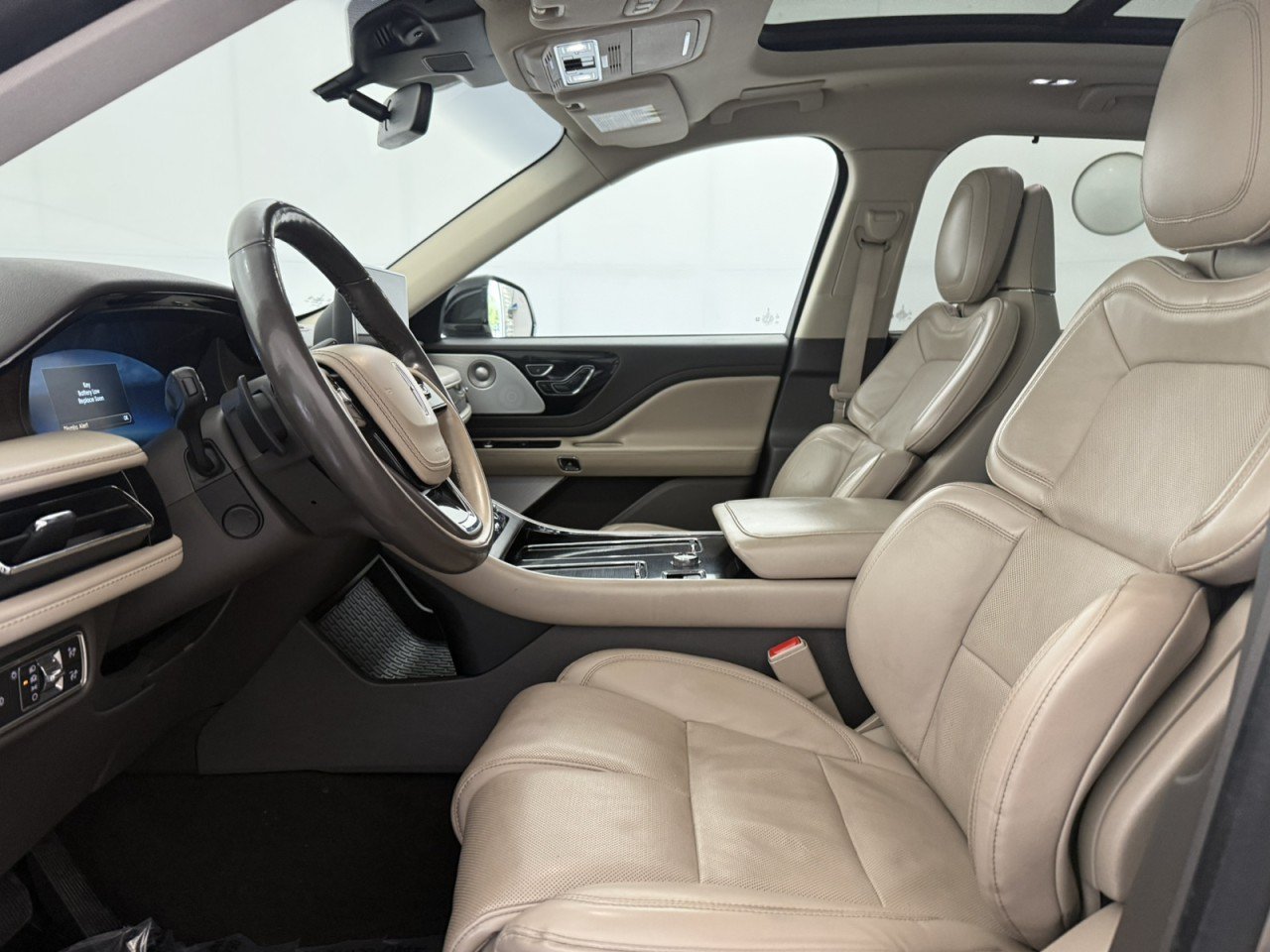 Used 2021 Lincoln Aviator Reserve w/ Equipment Group 202A AWD/4WD image 17