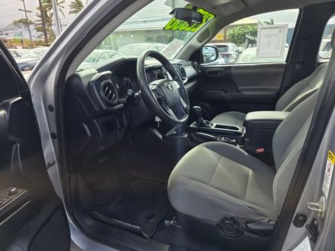 Used 2017 Toyota Tacoma SR RWD image 9