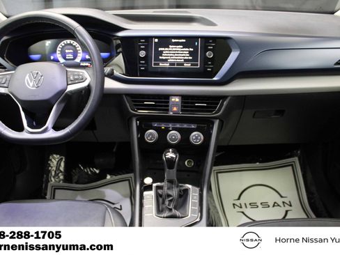 Used 2023 Volkswagen Taos SE w/ Panoramic Sunroof Package FWD image 12