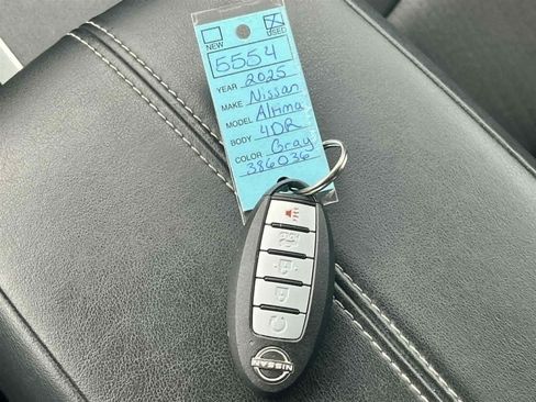 Used 2025 Nissan Altima 2.5 SV FWD image 28