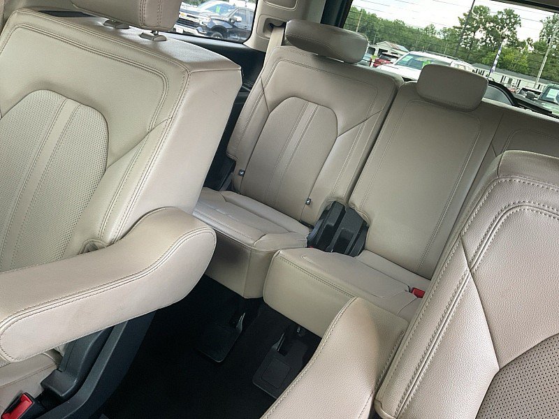 Used 2022 Ford Expedition Limited AWD/4WD image 10