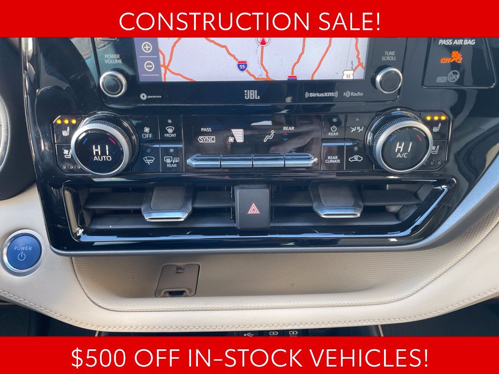 Used 2020 Toyota Highlander Limited FWD image 30