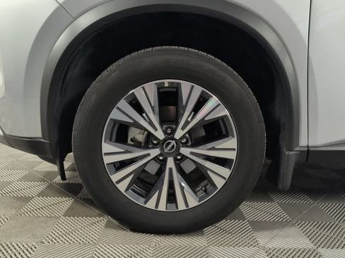 Used 2023 Nissan Rogue SV FWD image 12