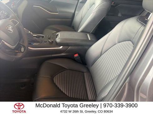 Used 2024 Toyota Highlander XSE image 12