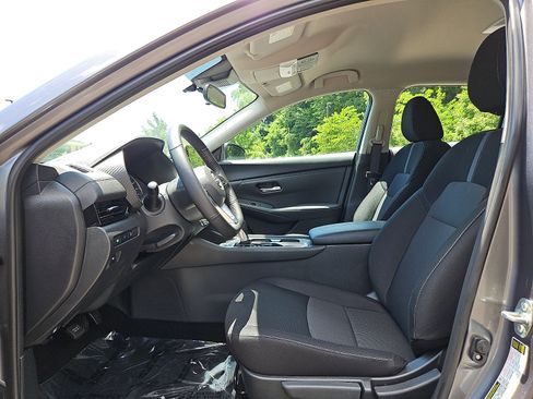 Certified 2025 Nissan Sentra SV w/ All-Weather Package FWD image 13