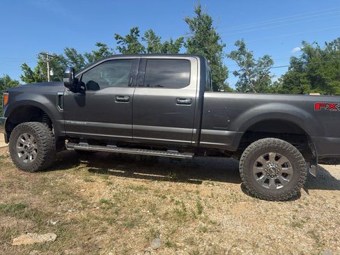 Used 2019 Ford F250 Lariat w/ Lariat Ultimate Package AWD/4WD image 1