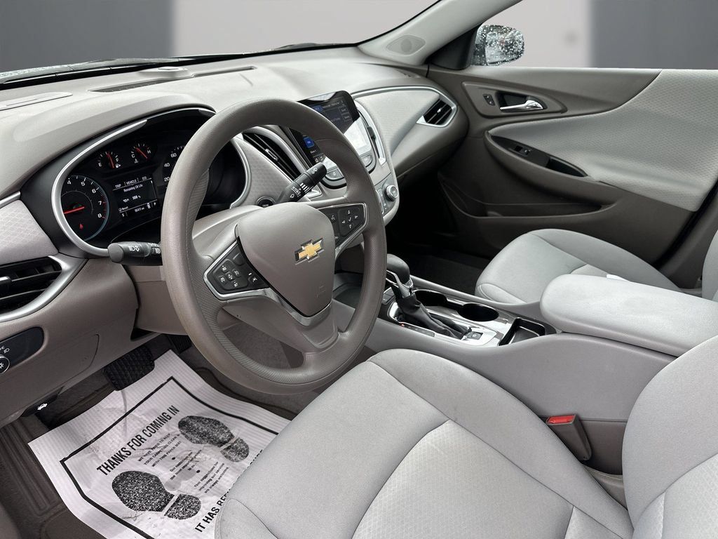 Used 2024 Chevrolet Malibu LS FWD image 13