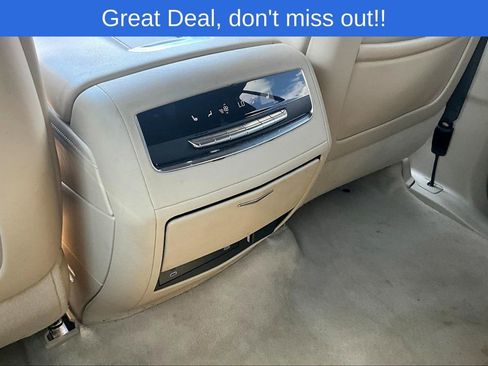 Used 2024 Cadillac Escalade Premium Luxury image 30