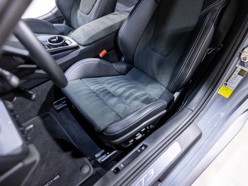 Used 2024 Porsche 911 GT3 image 33