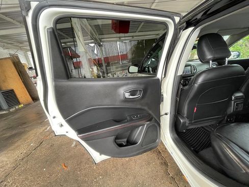 Used 2019 Jeep Compass Trailhawk AWD/4WD image 10