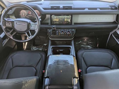 Used 2024 Land Rover Defender 110 X-Dynamic SE AWD/4WD image 16