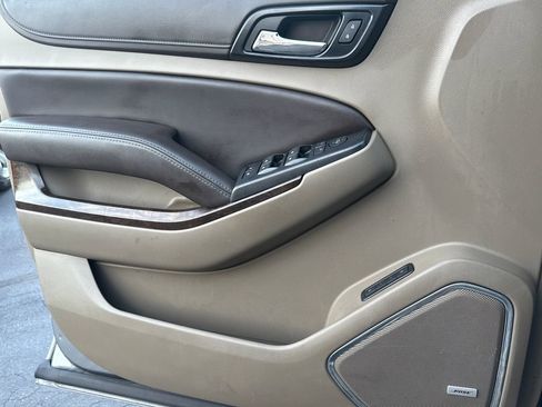 Used 2019 Chevrolet Suburban LT image 30