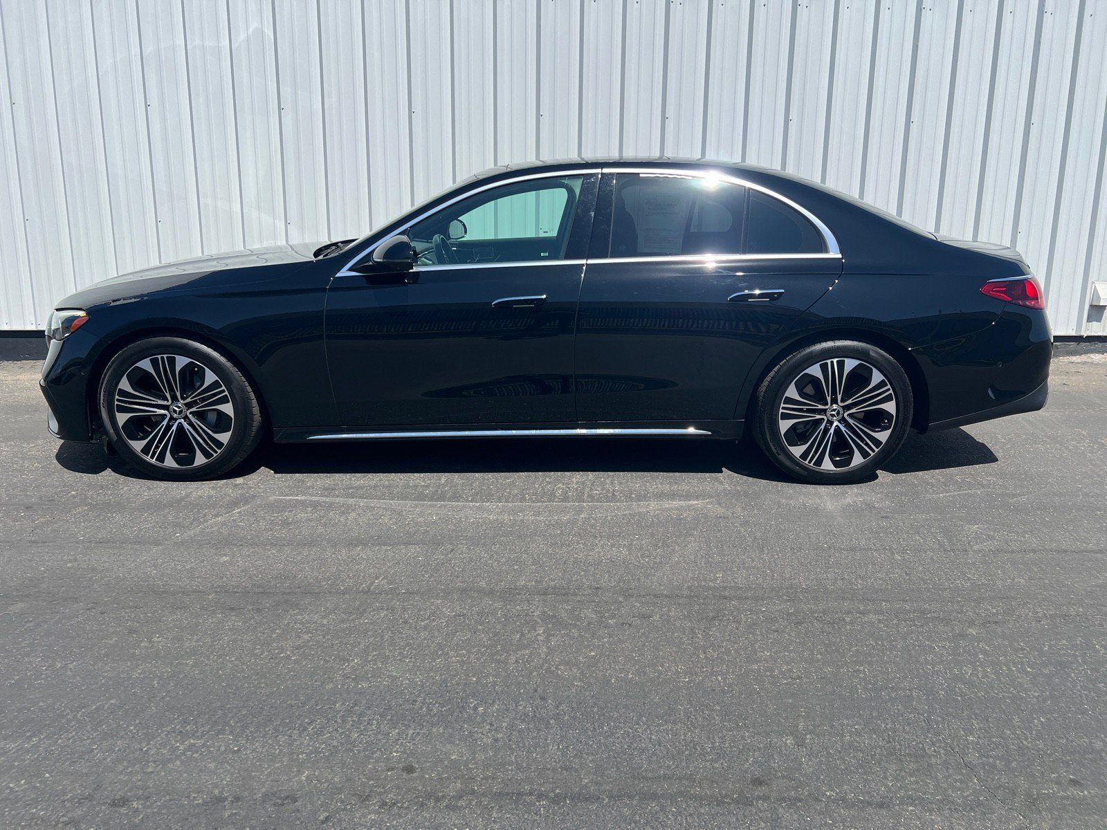 Used 2026 Mercedes-Benz E 350 Sedan image 3