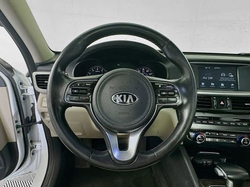 Used 2018 Kia Optima EX w/ Premium Package FWD image 11