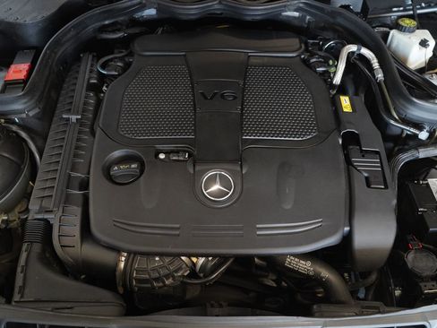 Used 2013 Mercedes-Benz C 300 4MATIC Sedan image 31
