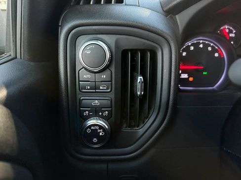 Used 2022 GMC Sierra 1500 Pro w/ Sierra Value Package AWD/4WD image 31
