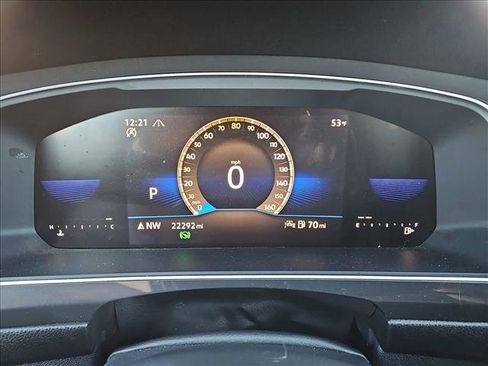 Used 2023 Volkswagen Tiguan SE R-Line image 11