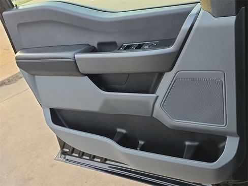 Used 2025 Ford F250 XLT image 23