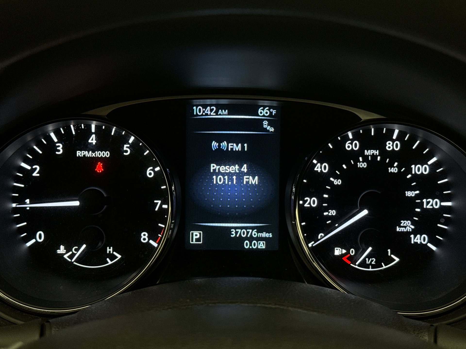 Used 2016 Nissan Rogue SV w/ SV Premium Package AWD/4WD image 13