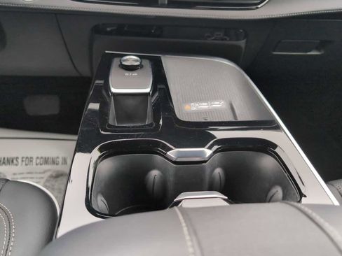 Used 2025 Buick Enclave Sport Touring image 41