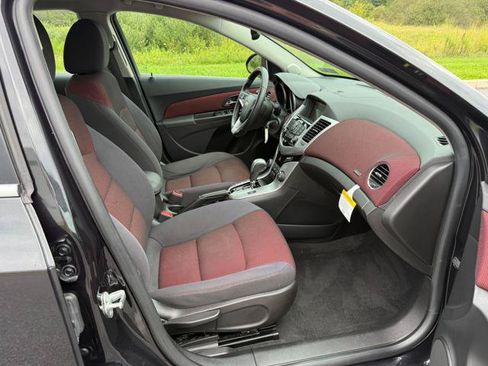 Used 2014 Chevrolet Cruze LT FWD image 16