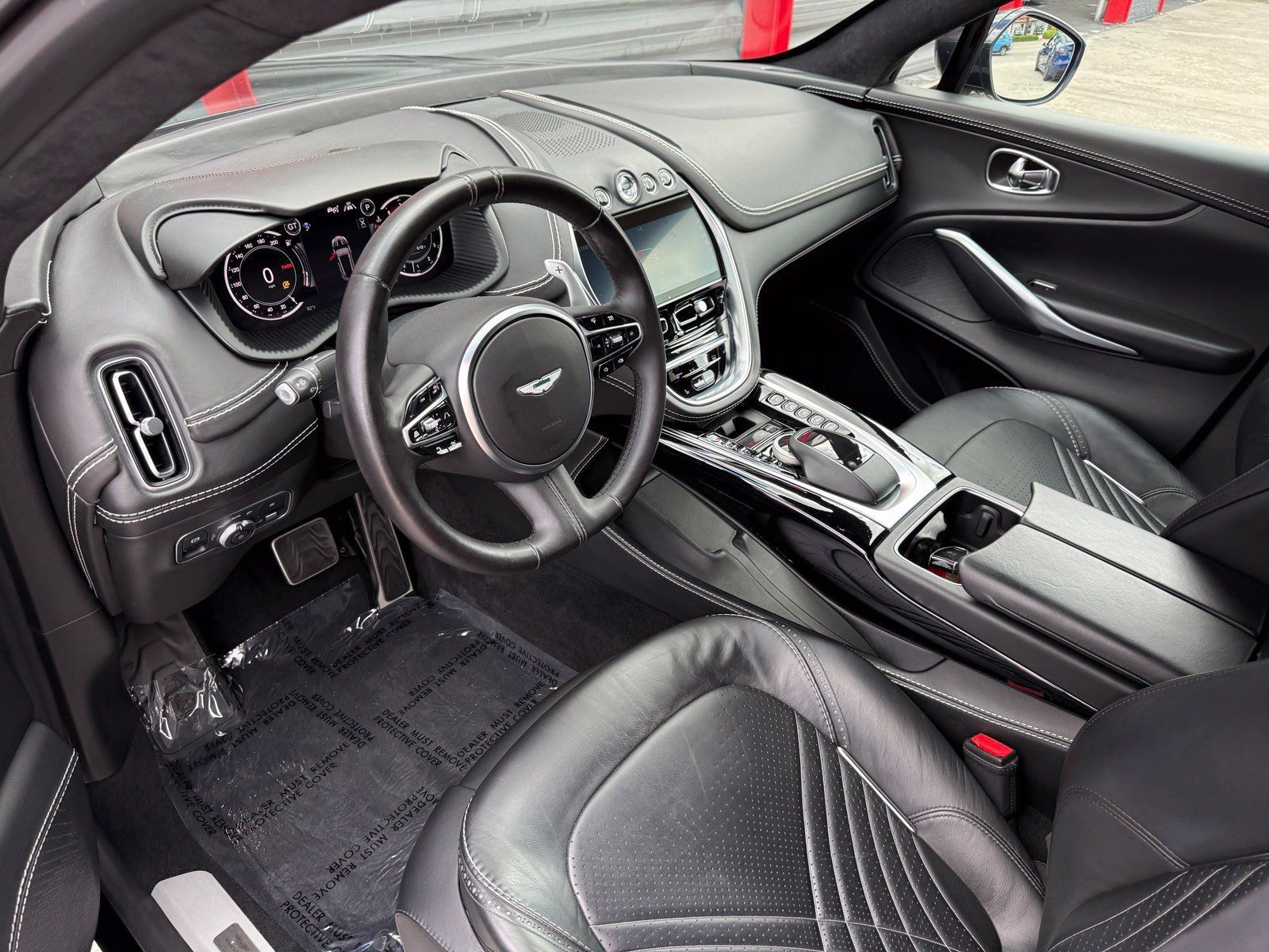 Used 2021 Aston Martin DBX AWD/4WD image 23