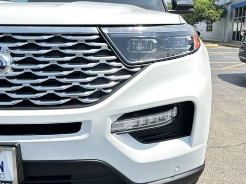 Used 2023 Ford Explorer Platinum w/ Technology Package AWD/4WD image 3