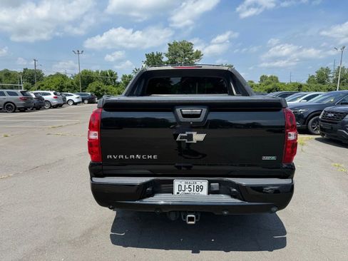 Used 2011 Chevrolet Avalanche LT w/ Luxury Package image 6