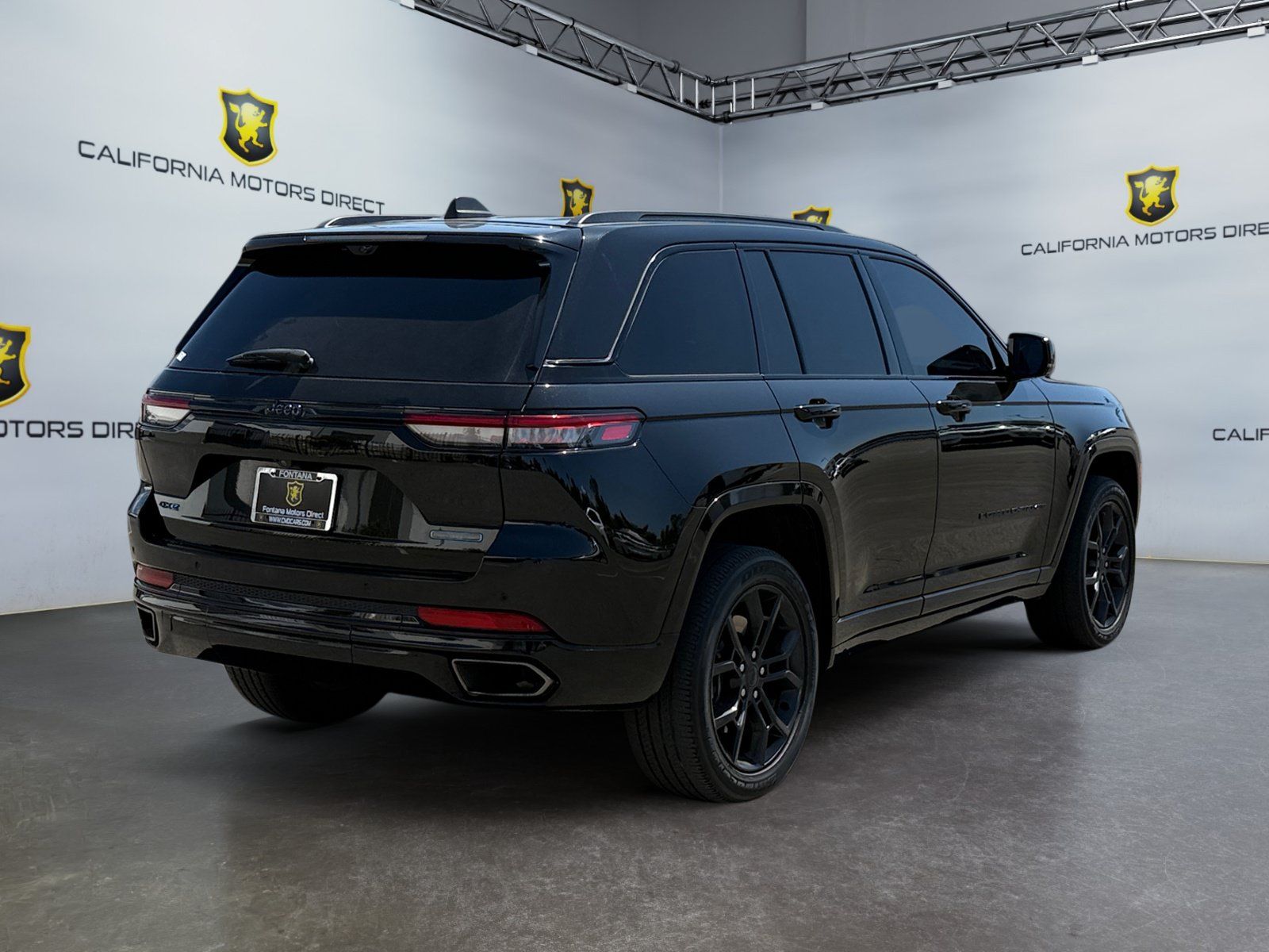 Used 2023 Jeep Grand Cherokee 30th Anniversary AWD/4WD image 5