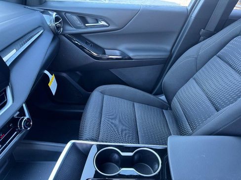 New 2026 Chevrolet Equinox LT w/ Safety and Technology Package image 33