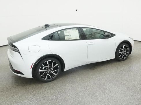 New 2026 Toyota Prius Plug-In Hybrid FWD image 87