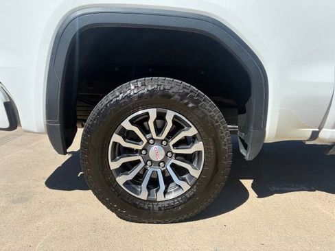 Used 2021 GMC Sierra 1500 AT4 image 9