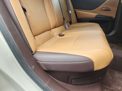 Used 2019 Lexus ES 300h FWD image 31