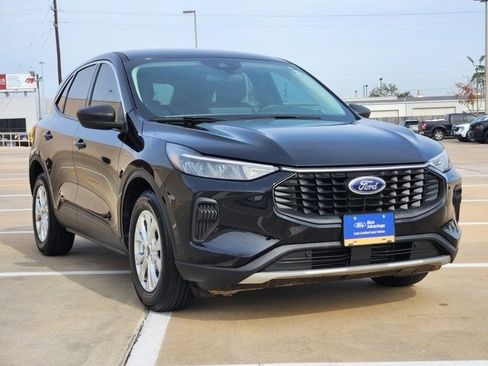 Certified 2023 Ford Escape Active w/ Tech Pack #1 image 3