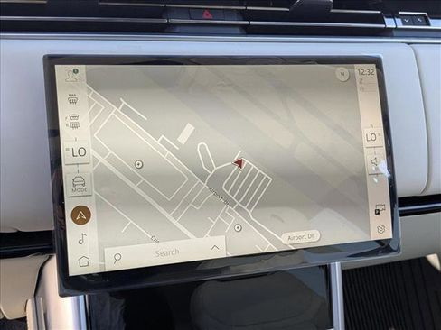 New 2025 Land Rover Range Rover SE image 14