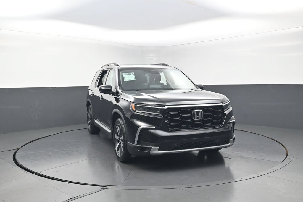 Used 2023 Honda Pilot Elite image 3