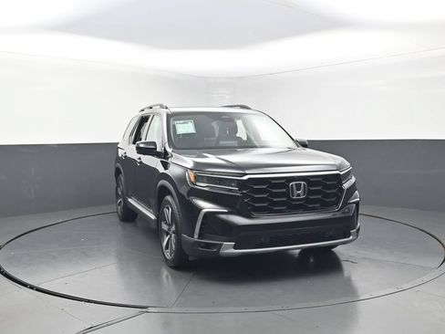 Used 2023 Honda Pilot Elite image 3