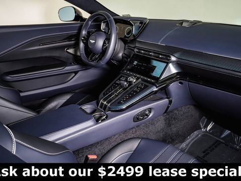 Used 2025 Aston Martin V8 Vantage Coupe image 16