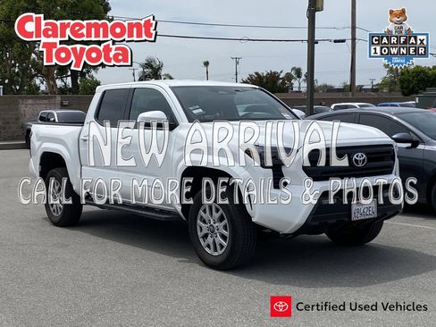 Certified 2025 Toyota Tacoma SR5 image 1