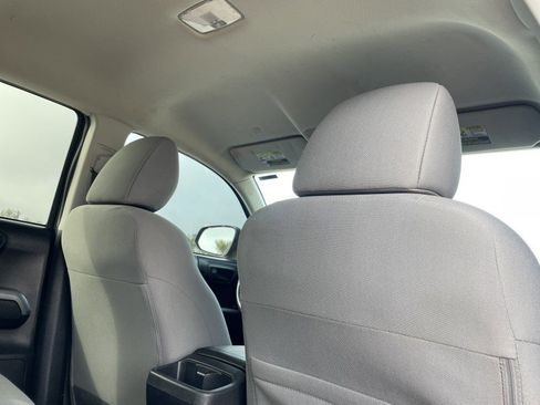 Used 2019 Toyota Tacoma SR5 image 9