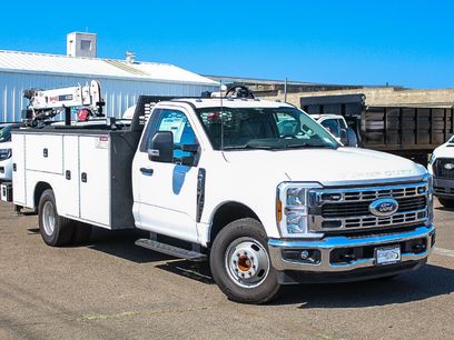 New 2025 Ford F350 XL w/ XL Chrome Package