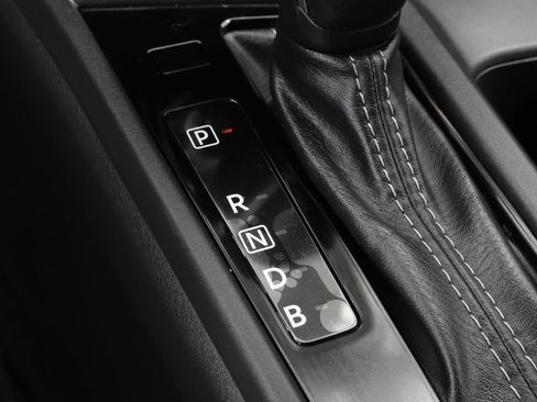 Used 2026 Nissan Sentra SV w/ Floor Mat Package FWD image 36