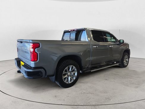 Used 2020 Chevrolet Silverado 1500 High Country w/ Technology Package AWD/4WD image 5