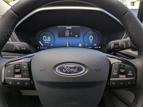 Used 2023 Ford Escape Platinum AWD/4WD image 27