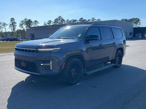 New 2026 Jeep Grand Wagoneer Limited AWD/4WD image 3
