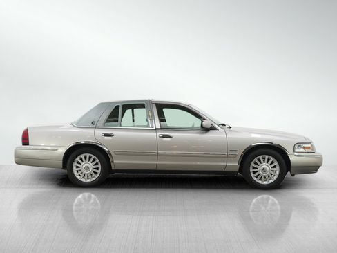 Used 2009 Mercury Grand Marquis LS RWD image 6