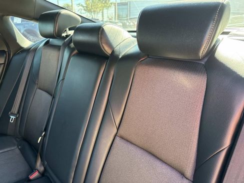 Used 2018 Honda Accord Sport image 15