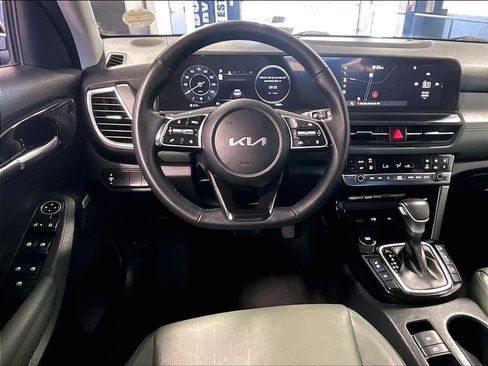 Used 2024 Kia Seltos SX w/ SX Sunroof Package AWD/4WD image 17