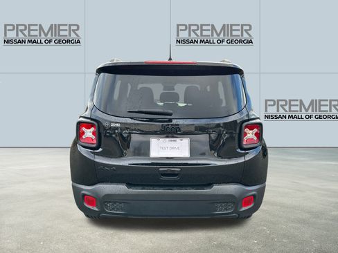 Used 2023 Jeep Renegade Latitude image 6