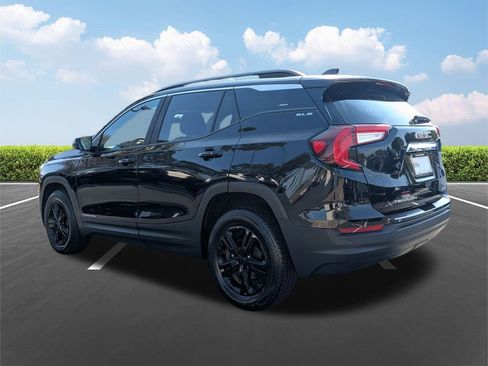 Used 2023 GMC Terrain SLE w/ Driver Convenience Package image 6